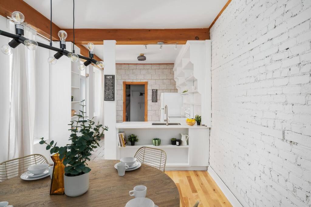 Apartmán Chic Mile-End 3Br Getaway - Free Parking, Sleeps 8 Montreal Exteriér fotografie